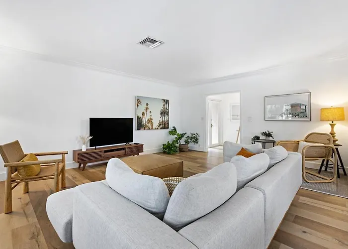Spacious Beach Apt In Las Olas Blvd